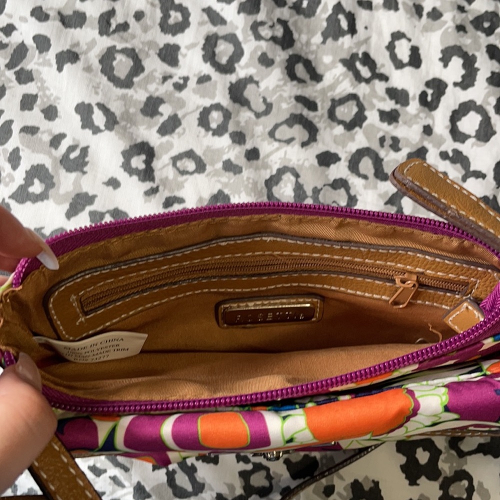 Hand Bag - Picture 5 of 8